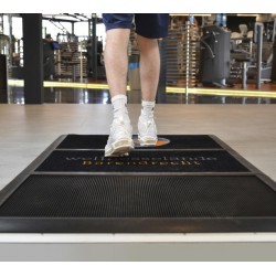 Covoras  folosit cu solutie igienizanta sau dezinfectanta Notrax 348 Sani-MasterTM, latime 91 cm