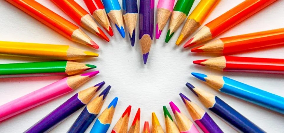 Alege din gama variata de produse pline de culoare!