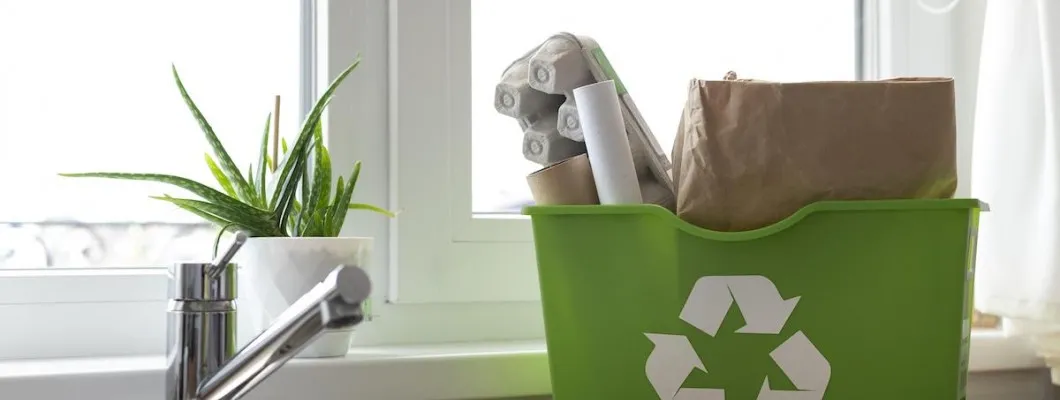 Colectează eficient deșeurilor - folosește coșuri moderne pentru reciclarea selectivă! Colectează eficient deșeurilor - folosește coșuri moderne pentru reciclarea selectivă!